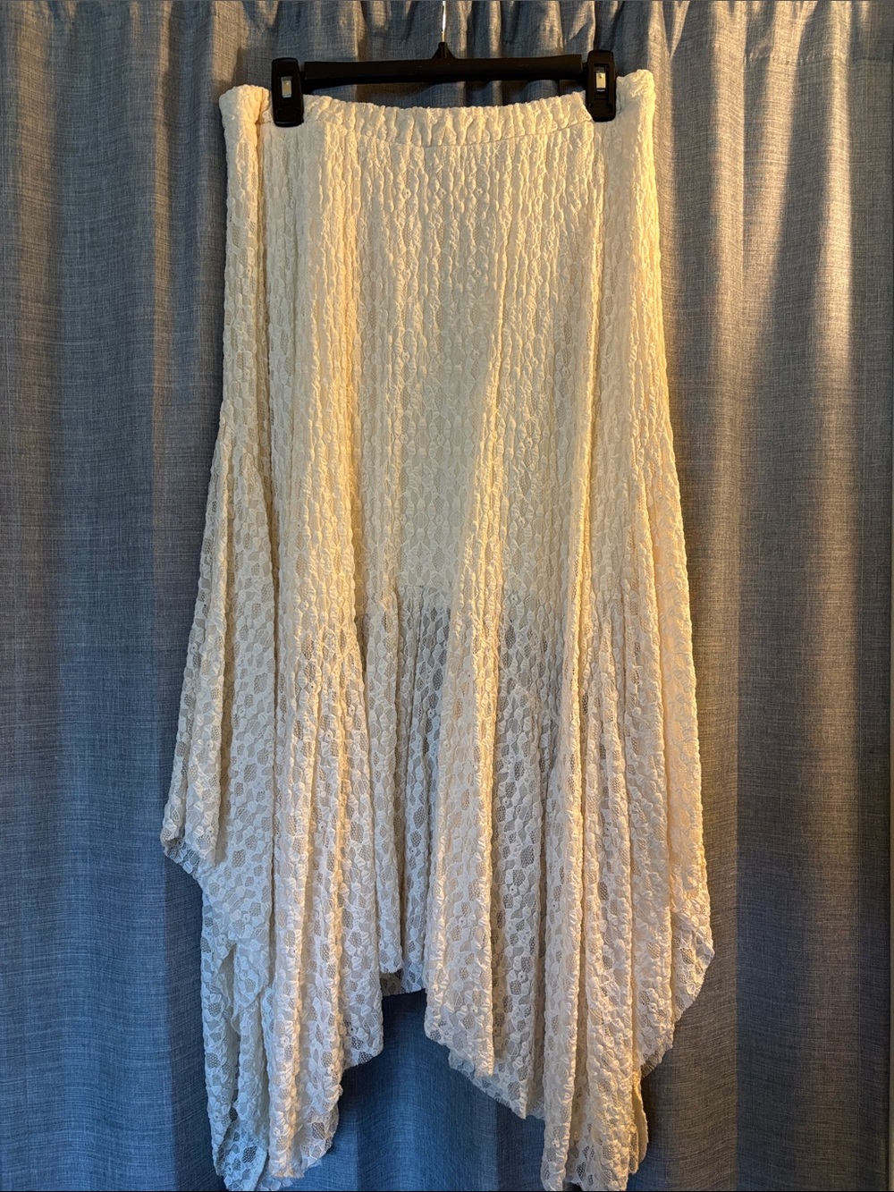 Arizona Jean Company Cream Lace Skirt